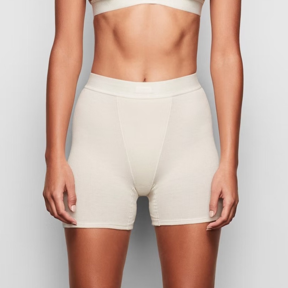 Skims Cotton Rib Boxer in Bone